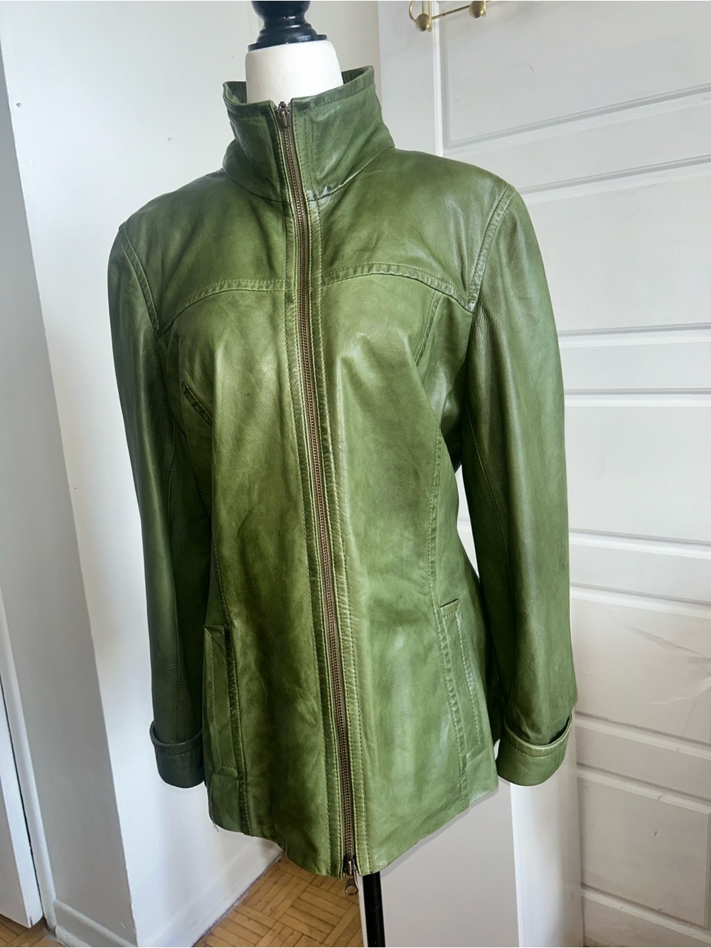 Danier Olive Green Genuine Leather Zip Jacket Back Belt M